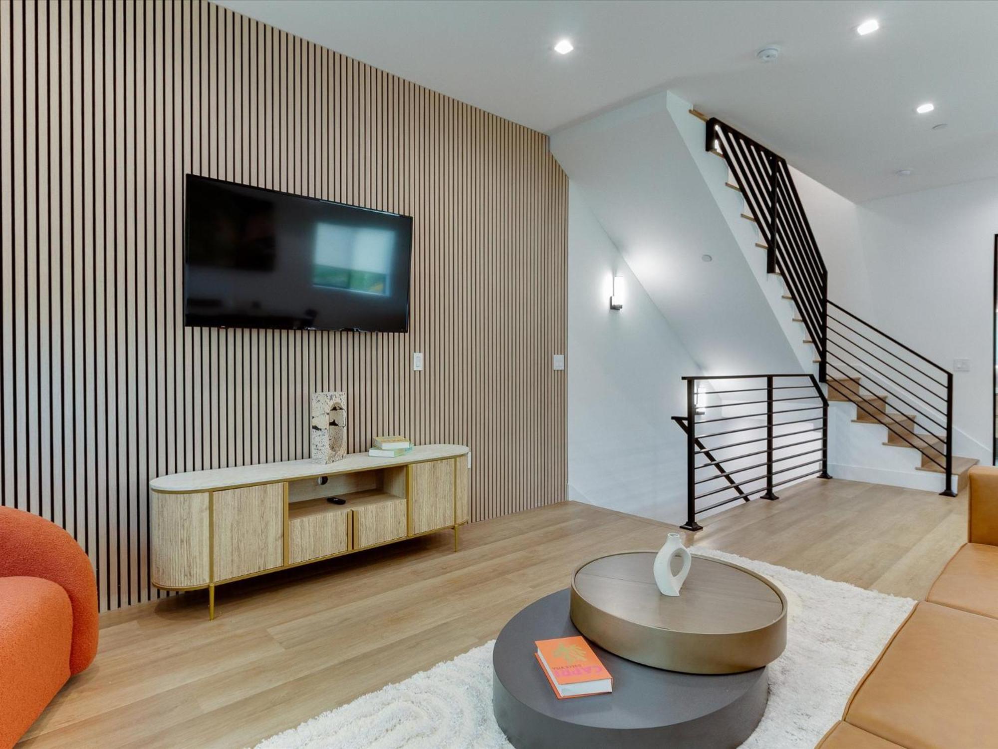 Modern Luxe Retreat Four-bedroom Villa Los Angeles